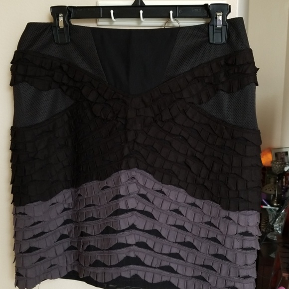 BCBGMAXAZRIA RUNAWAY SKIRT sz 6 - Picture 1 of 5